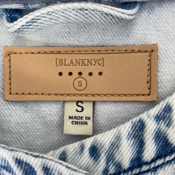 Blank NYC NWT Cropped Jacket Light Acid Wash Blue Denim Size Small - Picture 13 of 16